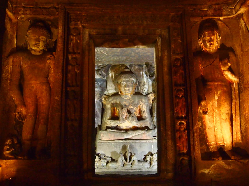 アジャンタへの招待　アジャンタ石窟寺院